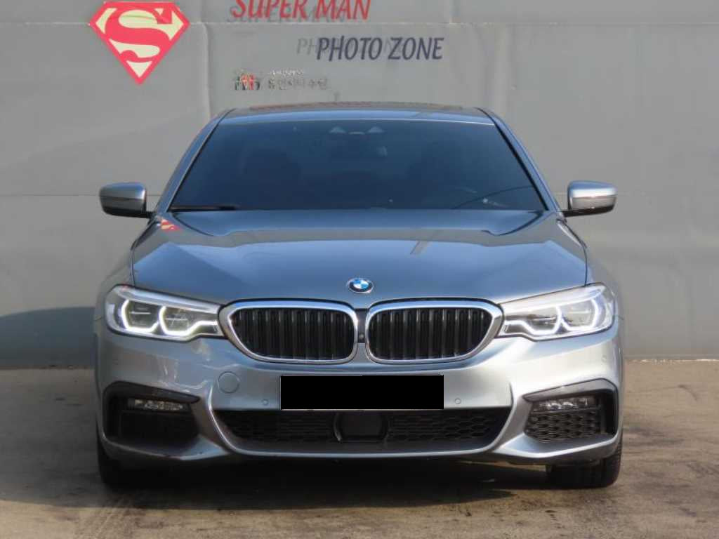BMW 5-Series — photo 02