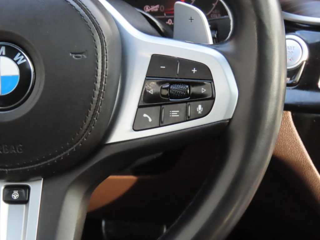 BMW 5-Series — photo 13