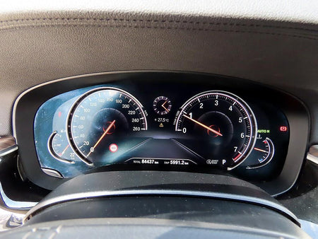 BMW 5-Series — photo 09