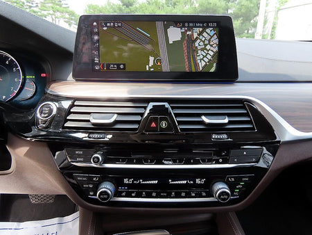 BMW 5-Series — photo 13