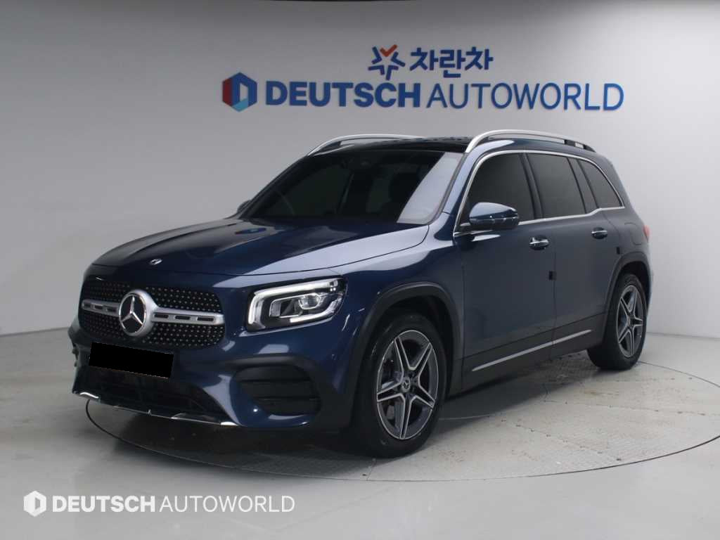 Mercedes-Benz GLB-Class — photo 01