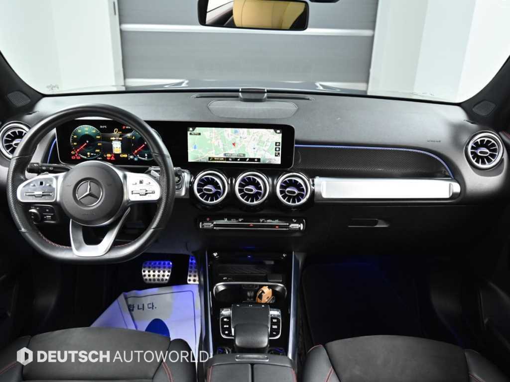 Mercedes-Benz GLB-Class — photo 07