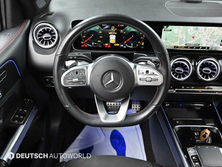 Mercedes-Benz GLB-Class — photo 13