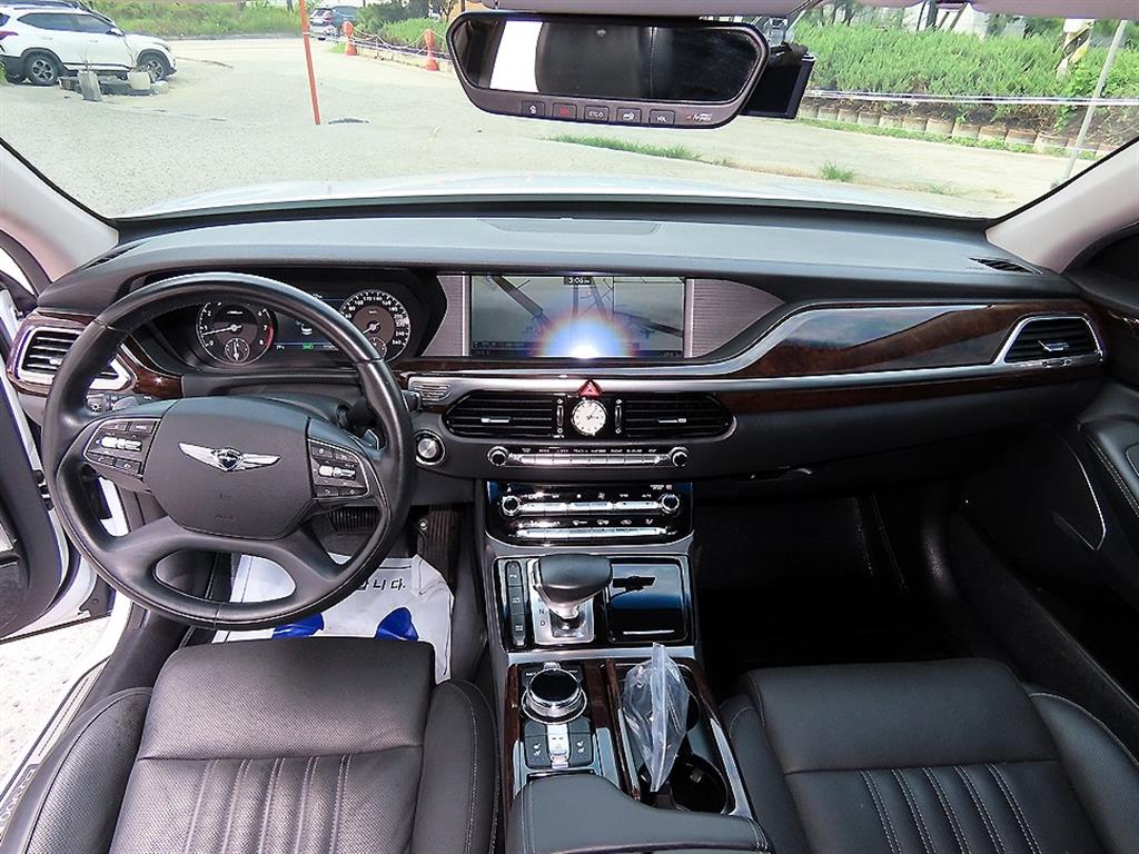 Genesis EQ900 — photo 07