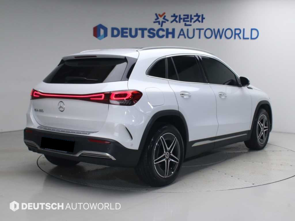 Mercedes-Benz EQA — photo 02