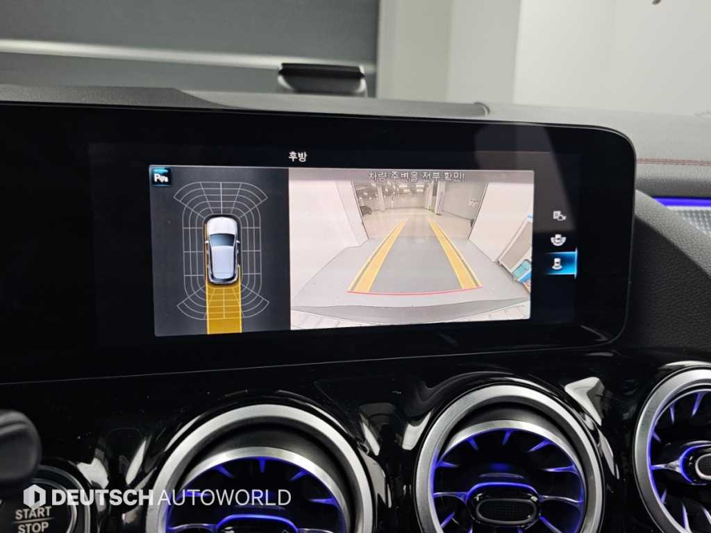 Mercedes-Benz EQA — photo 15