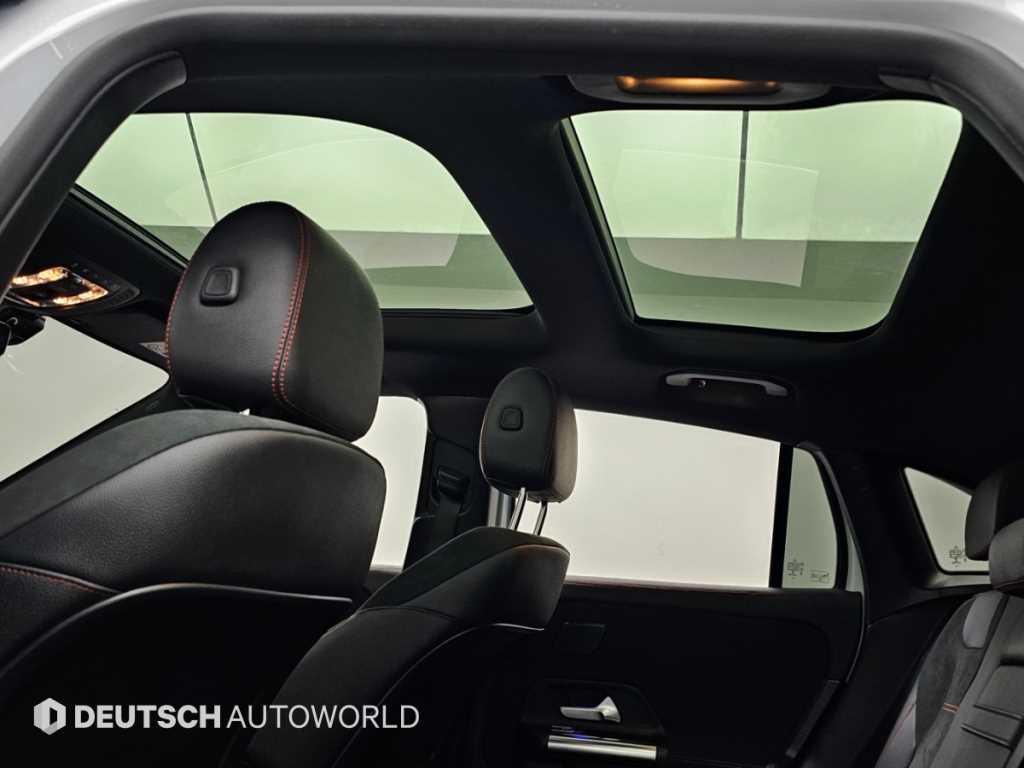 Mercedes-Benz EQA — photo 18