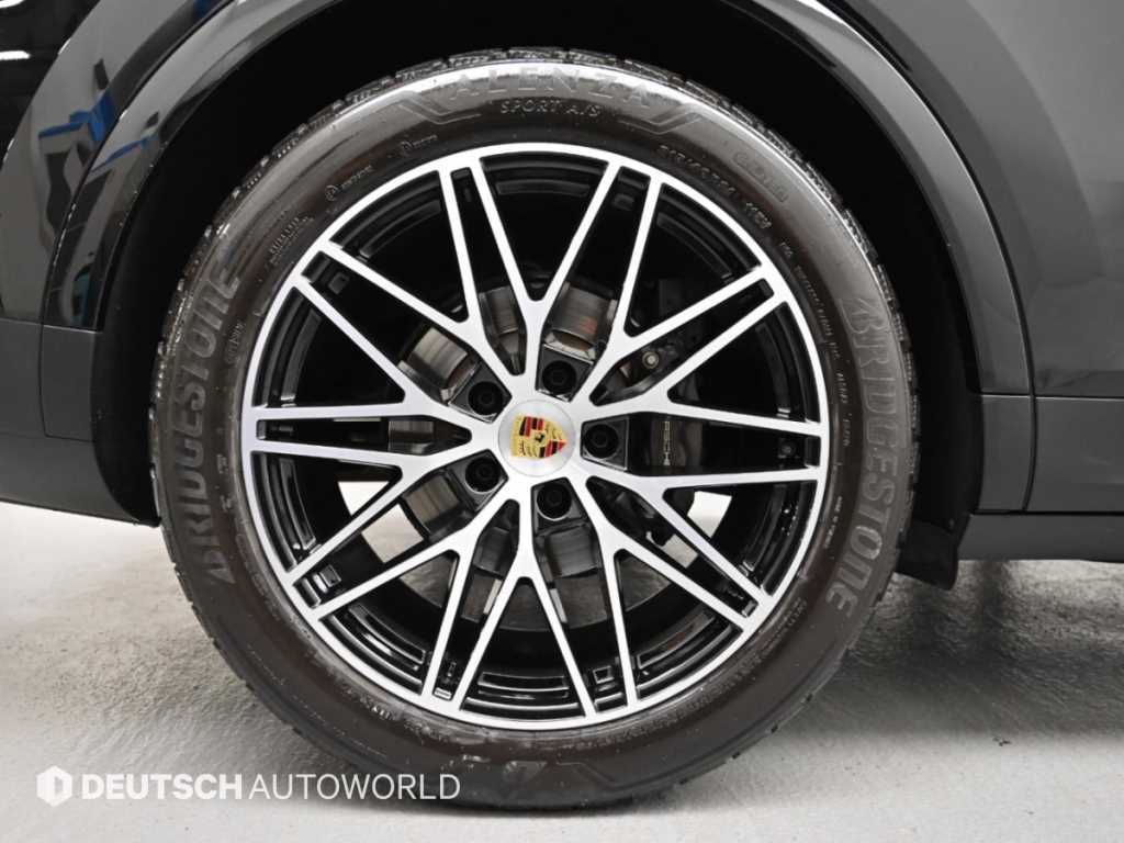 Porsche Cayenne — photo 05