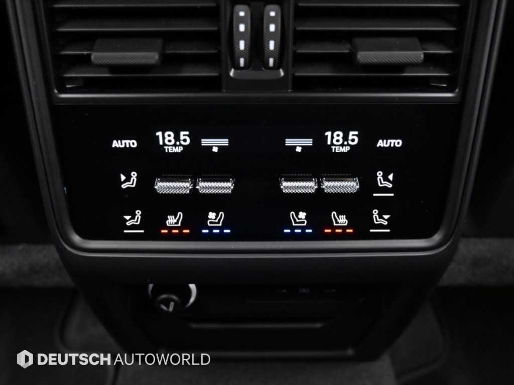 Porsche Cayenne — photo 16
