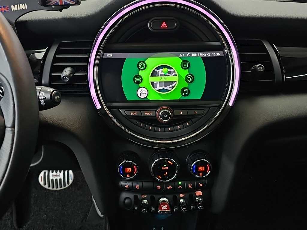 Mini Cooper — photo 10