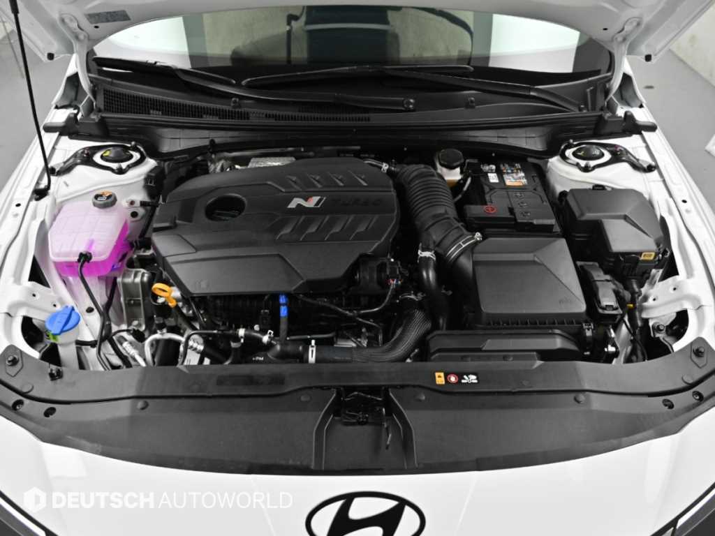 Hyundai Avante — photo 06