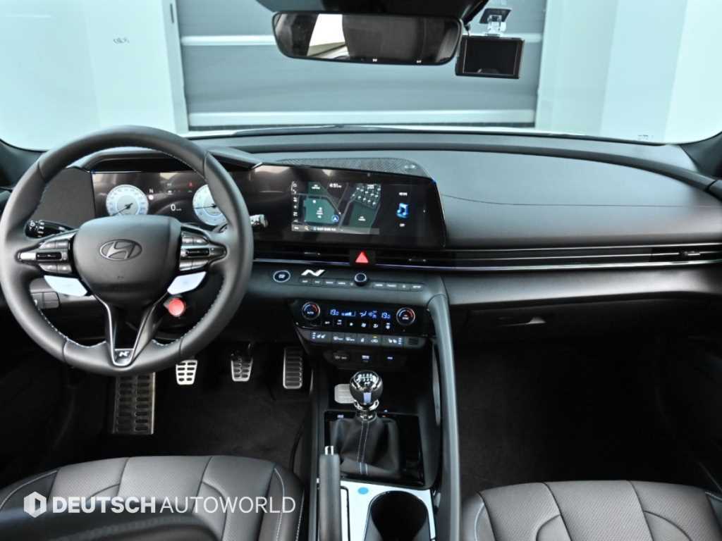 Hyundai Avante — photo 07