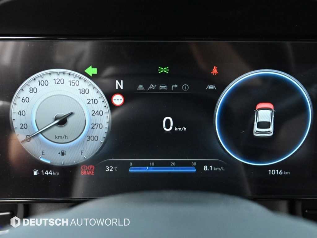 Hyundai Avante — photo 08