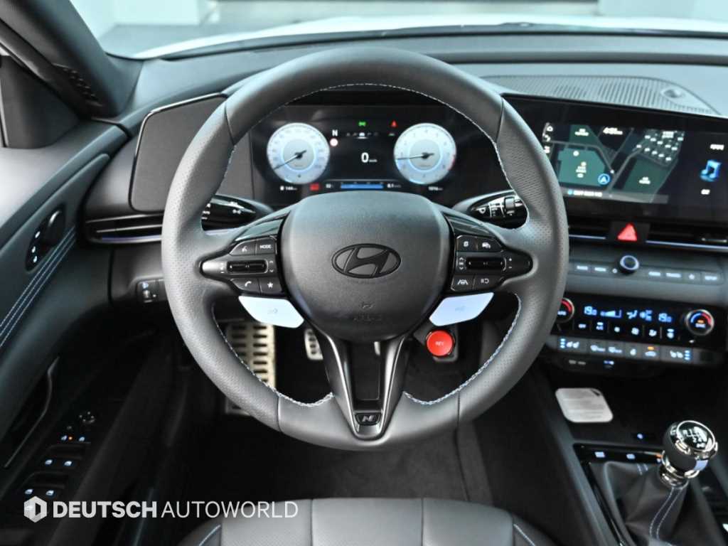 Hyundai Avante — photo 13