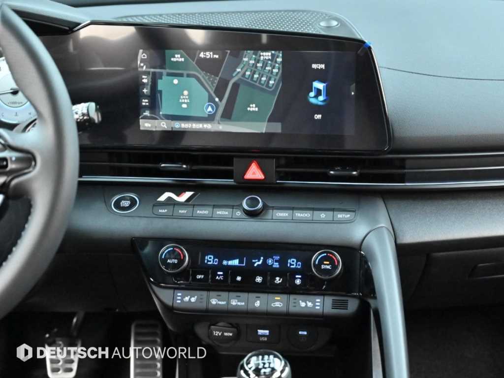 Hyundai Avante — photo 14