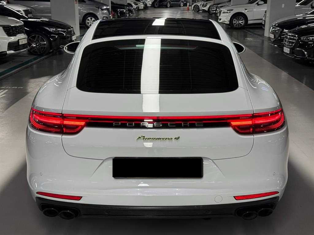 Porsche Panamera — photo 04