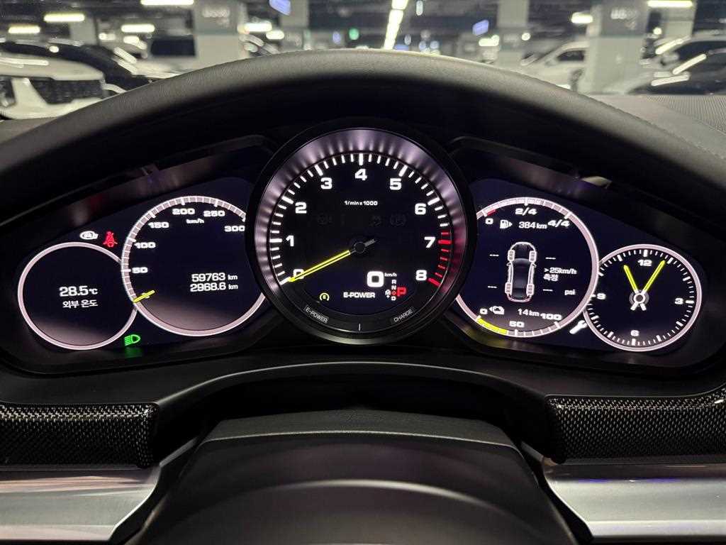 Porsche Panamera — photo 07