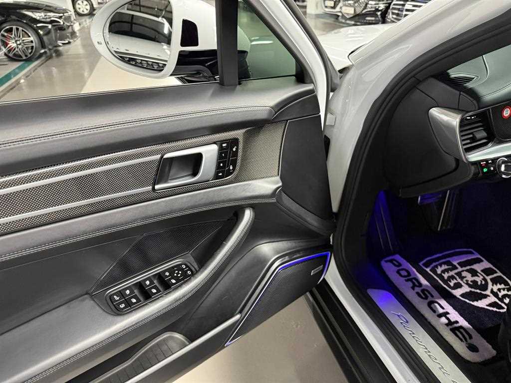 Porsche Panamera — photo 12