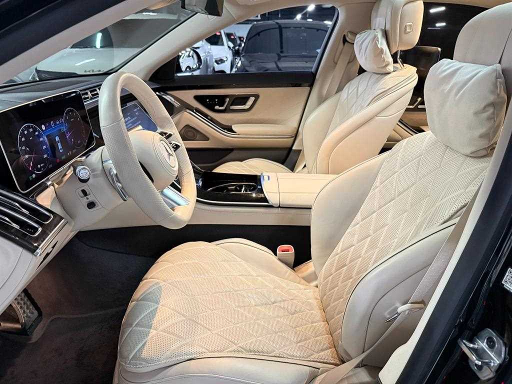 Mercedes-Benz S-Class — photo 10