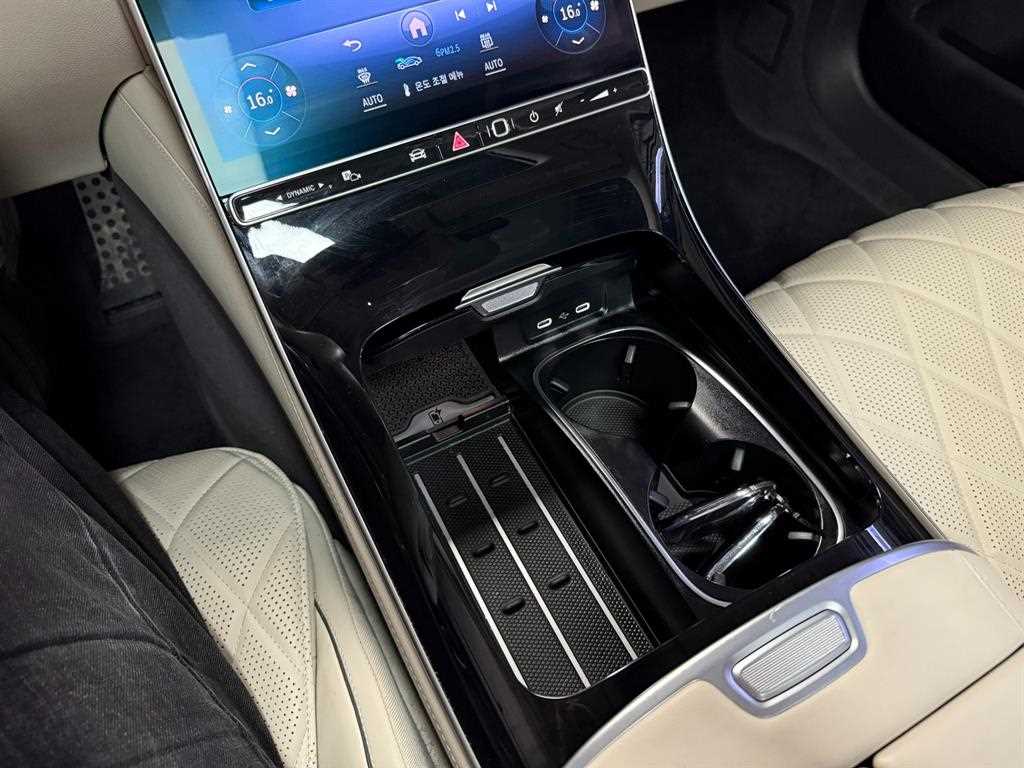 Mercedes-Benz S-Class — photo 15