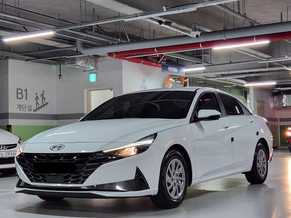 Hyundai Avante — photo 01