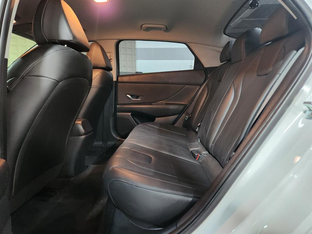 Hyundai Avante — photo 07