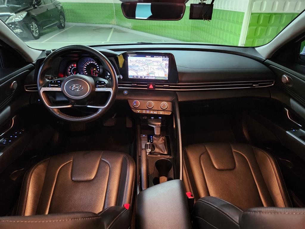 Hyundai Avante — photo 08