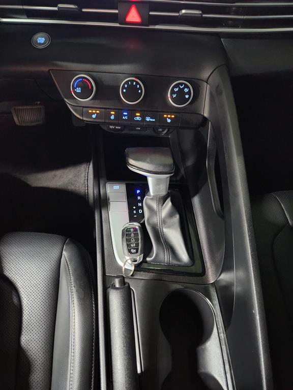 Hyundai Avante — photo 14