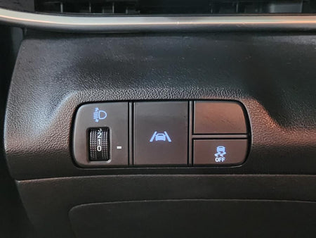 Hyundai Avante — photo 16