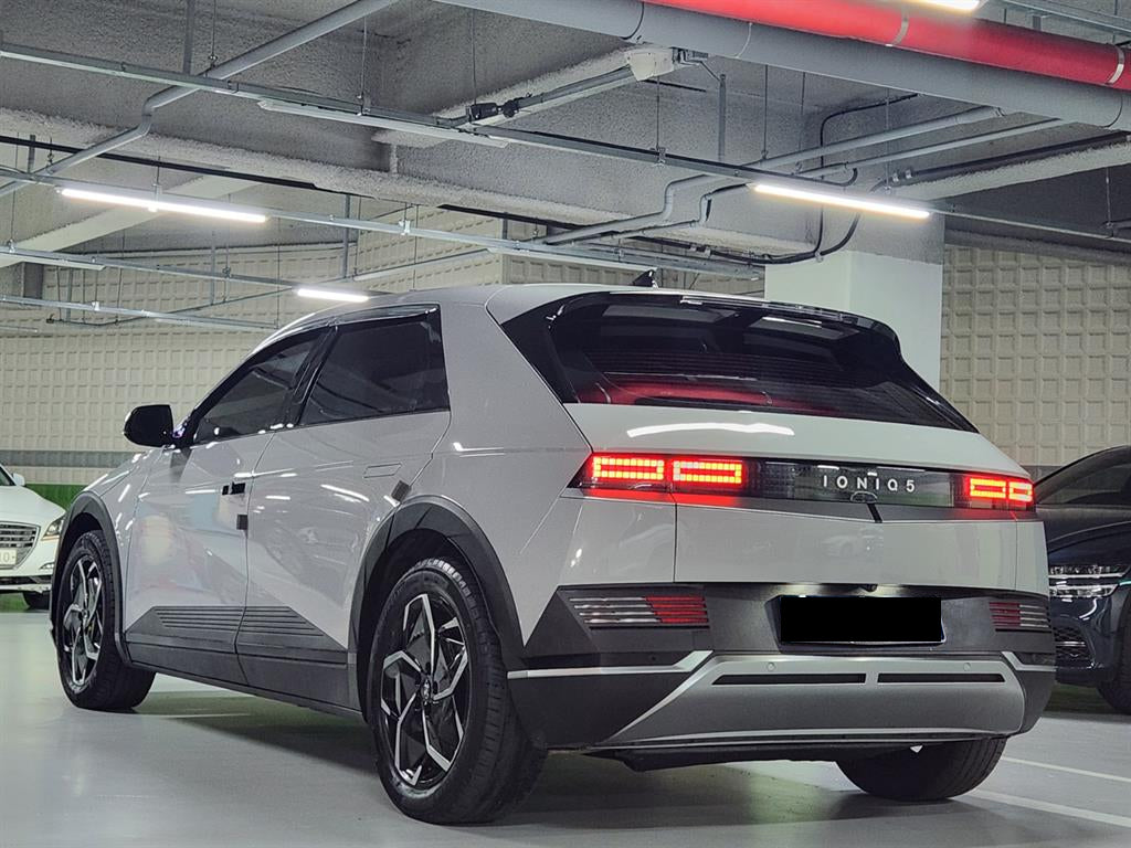 Hyundai Ioniq5 — photo 03