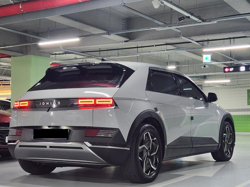 Hyundai Ioniq5 — photo 04