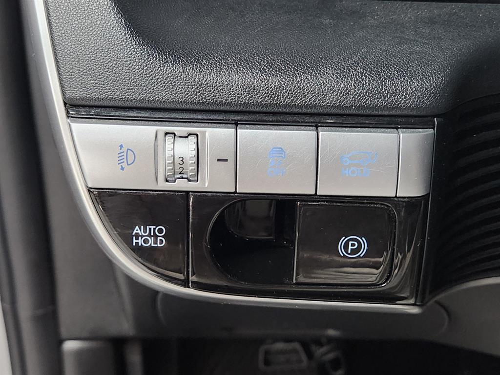 Hyundai Ioniq5 — photo 18