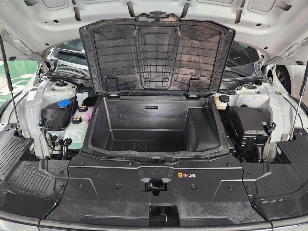 Hyundai Ioniq5 — photo 20