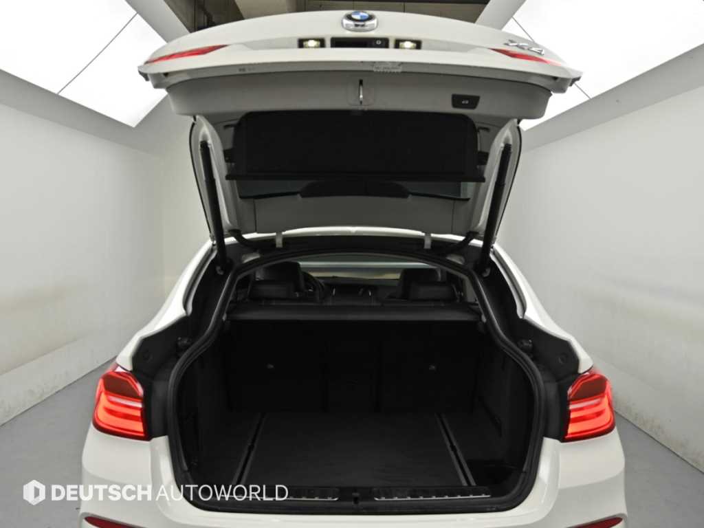 BMW X4 — photo 19