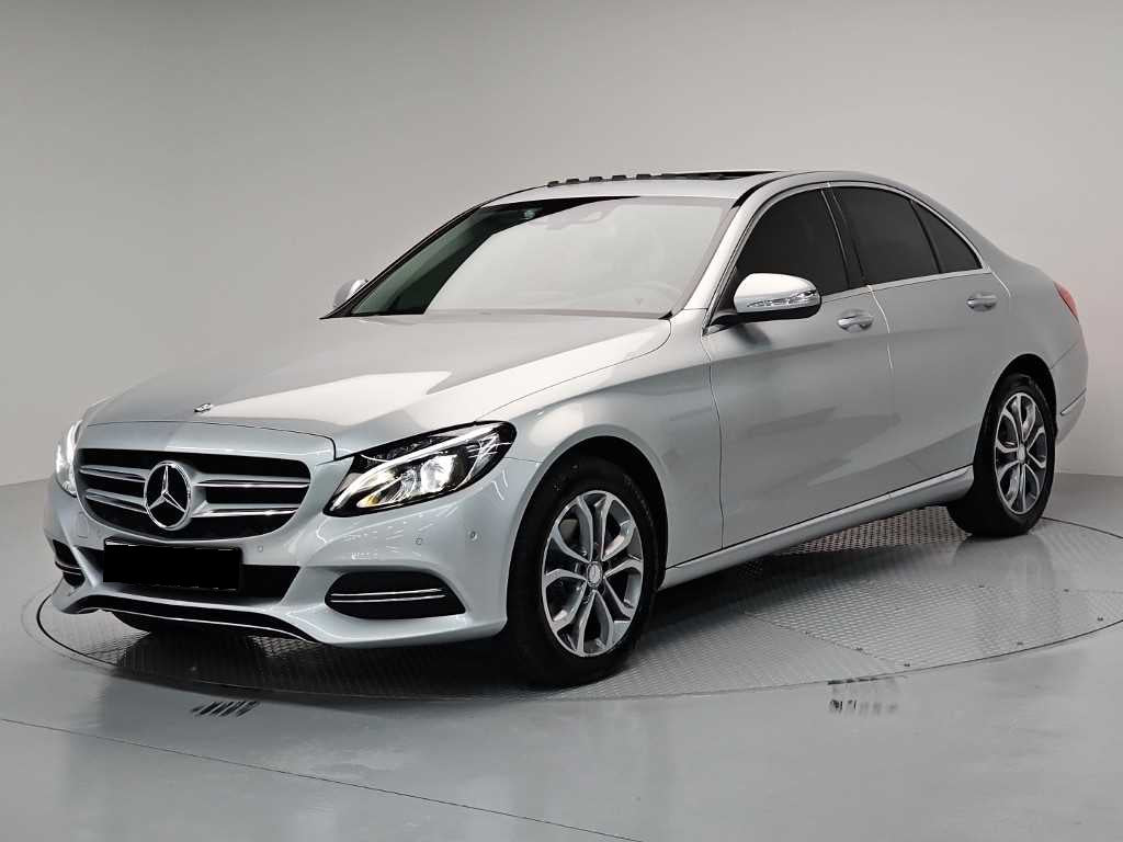 Mercedes-Benz C-Class — photo 01