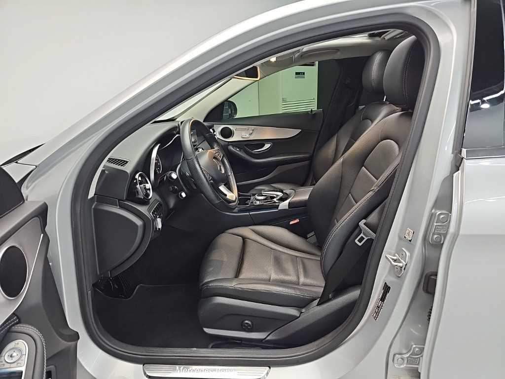 Mercedes-Benz C-Class — photo 11