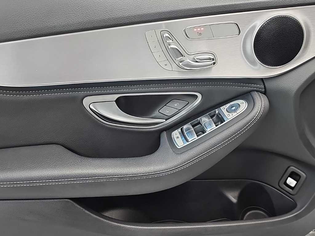 Mercedes-Benz C-Class — photo 16