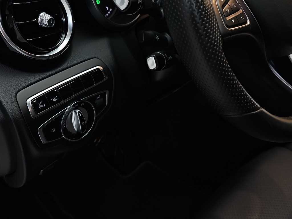 Mercedes-Benz C-Class — photo 17