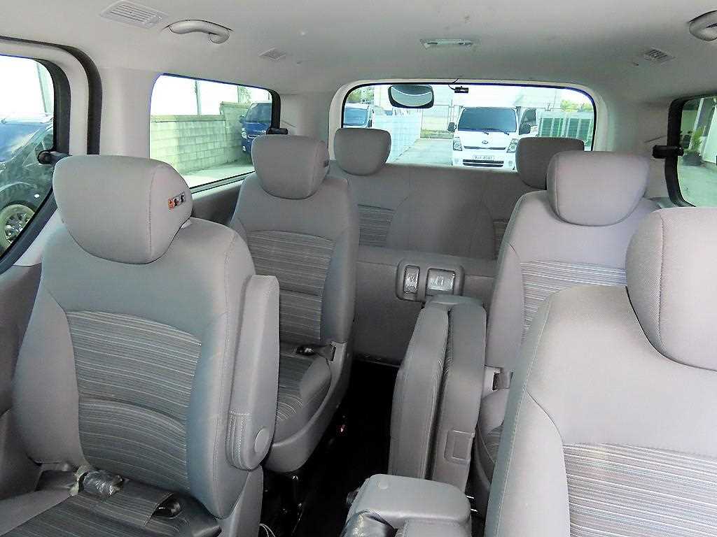 Hyundai Starex — photo 07