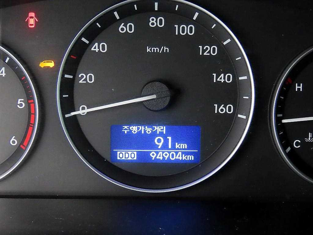 Hyundai Starex — photo 10