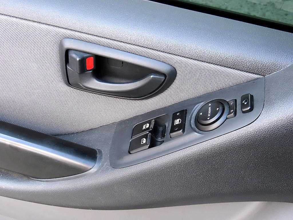 Hyundai Starex — photo 12