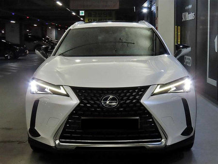 Lexus UX — photo 02