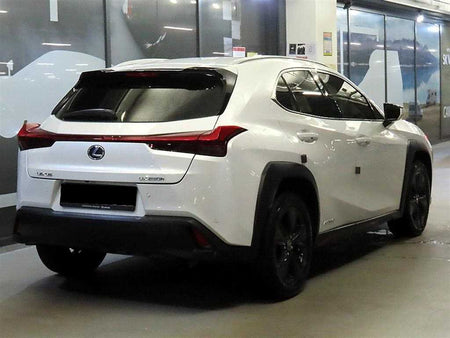 Lexus UX — photo 04