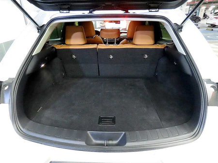 Lexus UX — photo 17