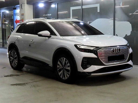 Audi Q4 e-tron — photo 01