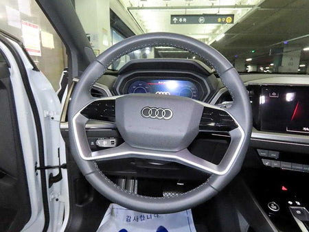 Audi Q4 e-tron — photo 08