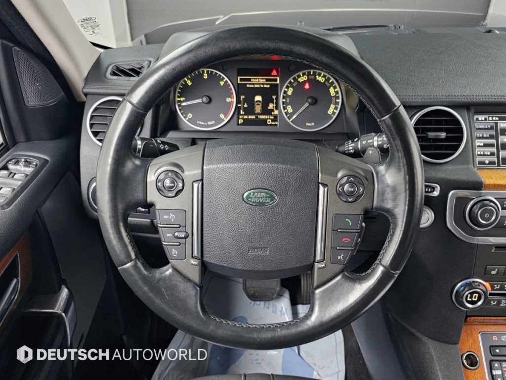 Land Rover Discovery — photo 13