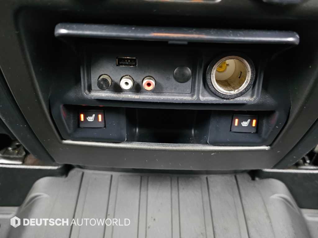 Land Rover Discovery — photo 16