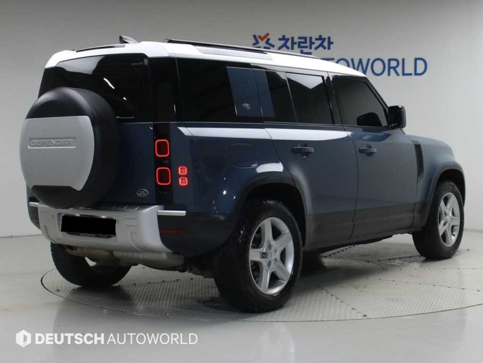 Land Rover Defender — photo 02