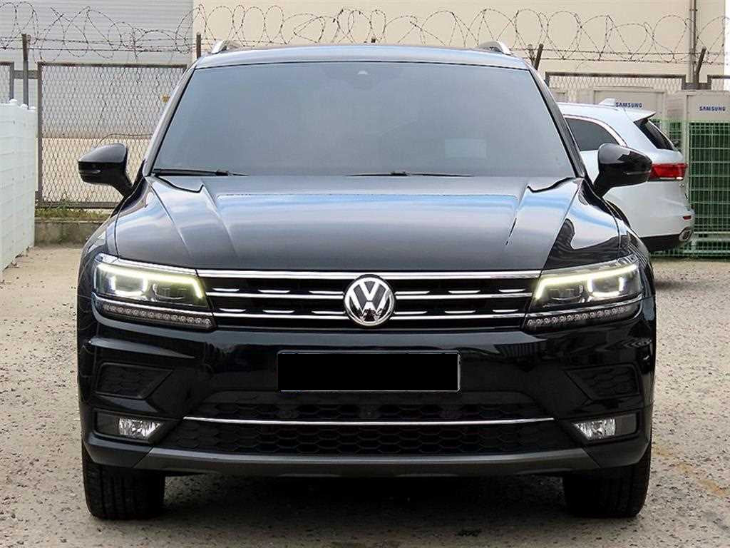 Volkswagen Tiguan — photo 01